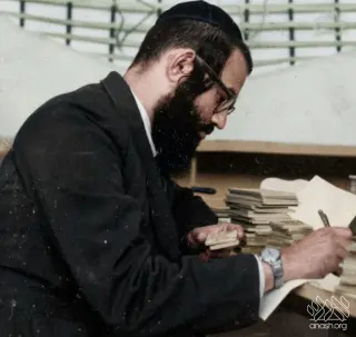 The Rebbe’s Rule: Translation Must Come Alive, Not Word-for-Word