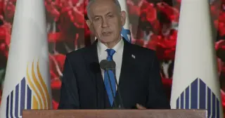 Netanyahu Predicts Iranian Regime Collapse as Tehran Warns of Regional War