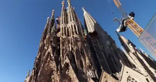 Gaudí’s Dream Rises as Sagrada Família Becomes World’s Tallest Church