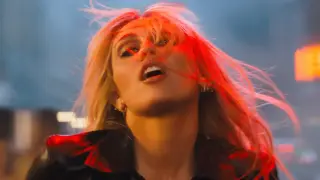 Miley Debuts Bass Persuades Video Ahead of New Album