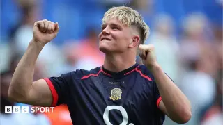 Pollock's late hat-trick caps England's 11-try romp over Fiji