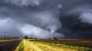 Inside a Tornado: A Scientist’s Minute-Long Survival and Lessons Learned