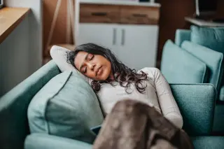 Weekend catch-up sleep won’t erase a week’s sleep debt, experts say