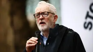 Corbyn Pushes Back as Starmer Repeats Antisemitism Claim