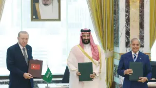 Mecca Pact Signals Rising Sunni Bloc Reshaping the Middle East