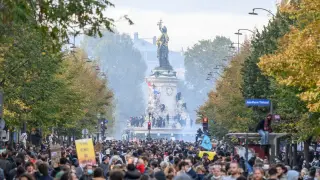 NFL Defies Paris Unrest as Trump Criticizes Decision to Play