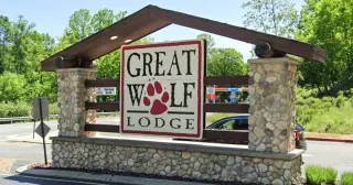 Pennsylvania mother charged with stabbing husband and toddler at Great Wolf Lodge