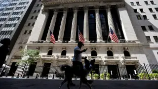AI-led rally narrows as market nears potential dot-com-era top
