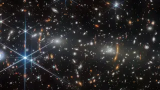 JWST peeks 4.4-billion-year-old galaxy cluster, a cosmic time machine