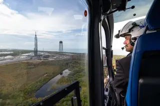 Blue Origin lands national-security launch order as New Glenn investigation unfolds