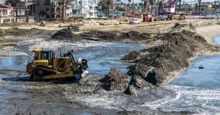 Record Ocean Heat and Lunar Cycles Drive Unprecedented Flooding Along California Coast