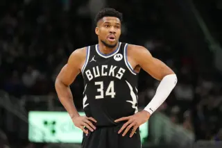 Heat Still Leading Giannis Sweepstakes as Bucks Explore Options
