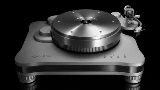 Esoteric’s T-01 Turntable Combines MagneDrive Precision with Silent, Master-Audio Focus