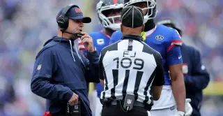 Giants seize NFC East lead with 3-1 record despite key injuries