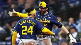 Brewers Record 10-0 Shutout to Take 3-0 World Series Lead