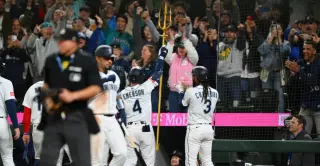 Emerson belts first MLB homer as Mariners top White Sox 6-1