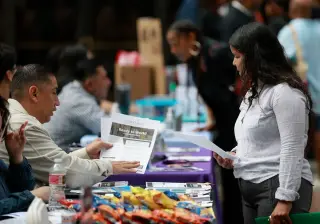 ADP June private payrolls miss forecasts, rise 98,000
