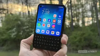 Titan 2 Elite: A true keyboard-phone comeback for 2026