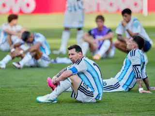 Messi hints at retirement after father’s death