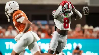 Texas claims No. 1 as Ohio State falters and Oregon sinks in Week 3 Coaches Poll