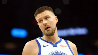Kerr Confirms Porziņģis Return to Chase Center Amid Ongoing Health Uncertainty