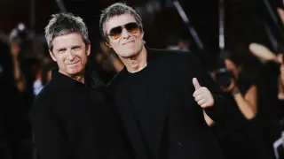 Gallagher Brothers Shine at Venice Premiere for Oasis Doc