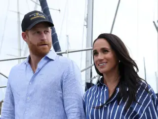 Sussexes Land in Birmingham for Extended UK Stay in Cotswolds