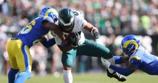Week 4 NFL: Raiders defy odds, Texans repeat 0-3 start, and historic anniversaries mark the slate