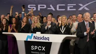 SpaceX shares could soar past $400, analysts predict
