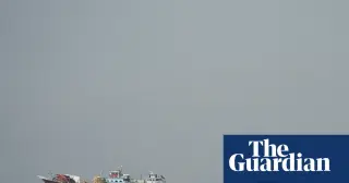 UN-backed Hormuz evacuation paused after vessel strike near Oman