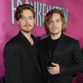Dylan Sprouse Discovers 19th-Century Ancestral Inbreeding, Prompting Cole to Hang Up