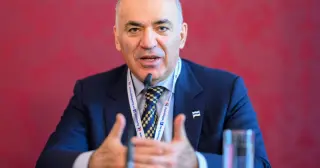 Kasparov: Putin may test NATO with Baltic incursion after elections