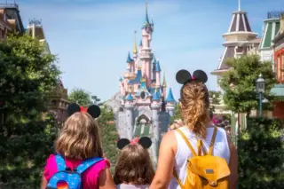 Disneyland Paris Hits Capacity as US Travelers Chase Cheaper Alternative to Orlando