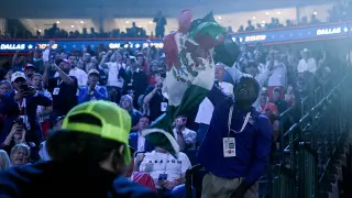 Vance Shuts Down Flag-Waving Protester at Dallas GOP Rally