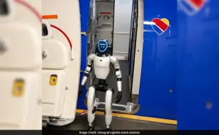 70-Pound Humanoid Robot Delays California Southwest Flight Over Battery Size