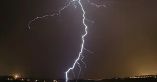 Lightning’s 30,000°C Flash: hotter than the Sun’s surface, but not Sun-energy