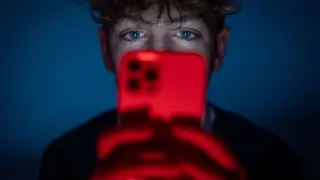 UK to impose overnight curfew and auto-off for 16–17-year-olds on social media