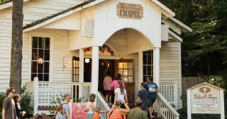 Dolly Parton’s Faith Forged in a Vanishing Rural Church