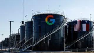 Google’s AI expansion hikes 2025 electricity use by 37%, emissions dip as clean-energy push continues