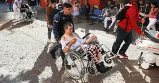 Colombia's quake-struck west strains hospitals as rescue continues
