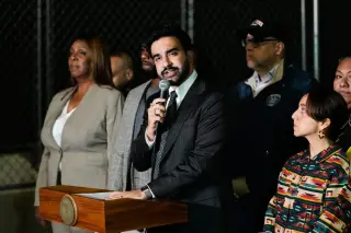 NYC Mayor Mamdani Urges Private Lot Owners to Block ICE Staging