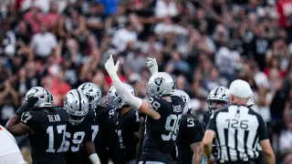 Raiders Fall 30-27 to Chiefs After Kubiak’s Bold Halftime Promise