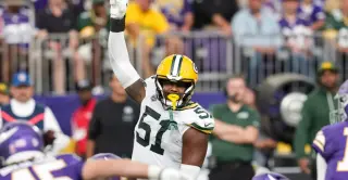 Packers Edge Rush Faces Rookie Test Without Van Ness