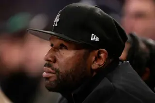 Mayweather Faces Las Vegas Felony Charges, Sparks Legal Battle