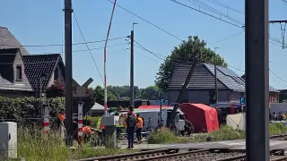 Belgian level crossing tragedy: train strikes school bus, four dead