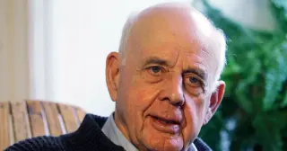 Wendell Berry, Kentucky Agrarian Voice, Dies at 92