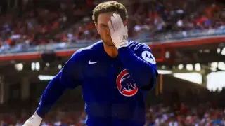 Bregman hospitalized after foul ball hits his face during Cubs' win