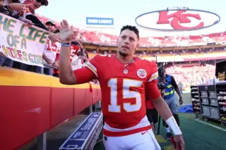Mahomes signs record $504.75M extension with Chiefs through 2033
