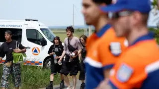 Thousands flock to illegal French teknival on military site despite explosives risk