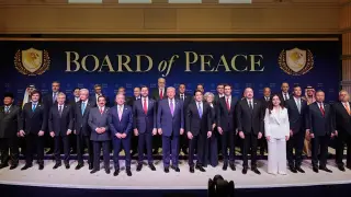 Hamas signs phased disarmament deal with Israeli withdrawal plan, drawing mixed reactions